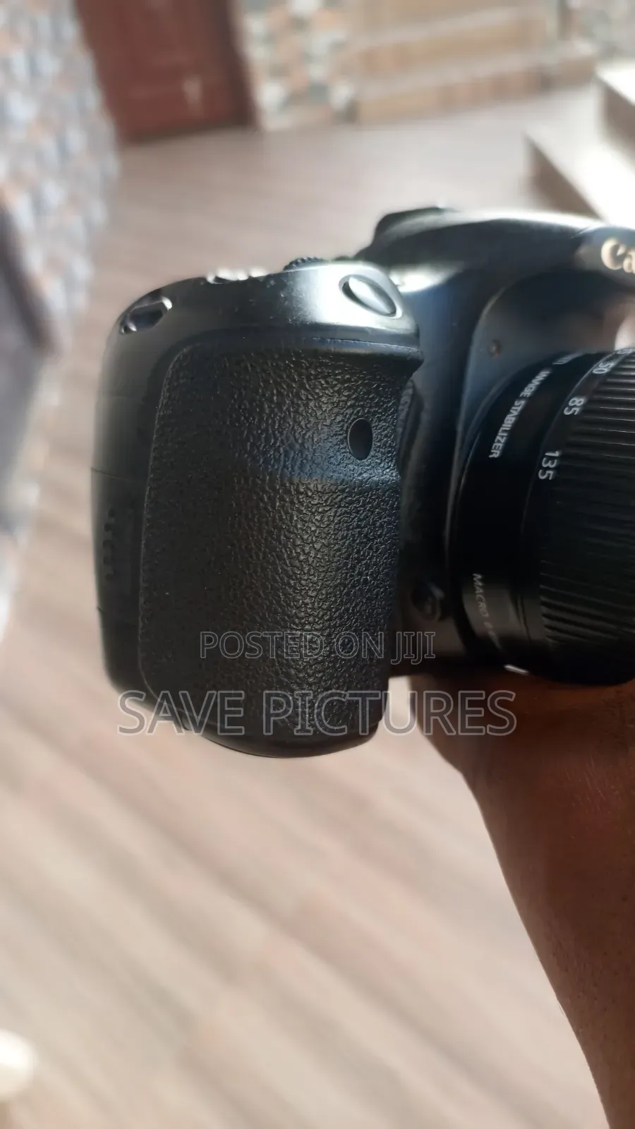 Canon 60d With 18 - 135mm Zoom Lens