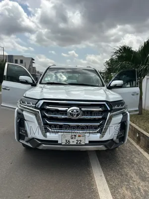 Toyota Land Cruiser 4.0 V6 GX-R 2013 White