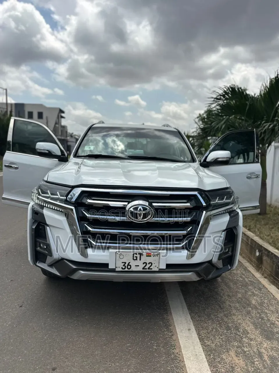 Toyota Land Cruiser 4.0 V6 GX-R 2013 White