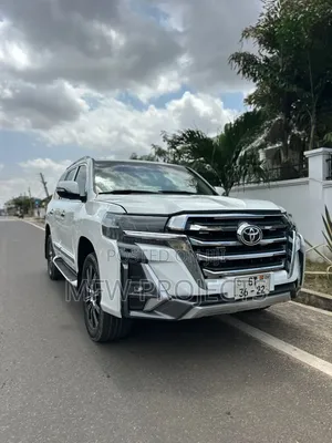 Toyota Land Cruiser 4.0 V6 GX-R 2013 White