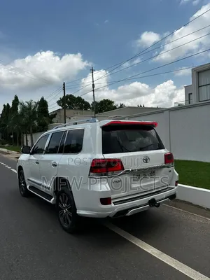 Toyota Land Cruiser 4.0 V6 GX-R 2013 White