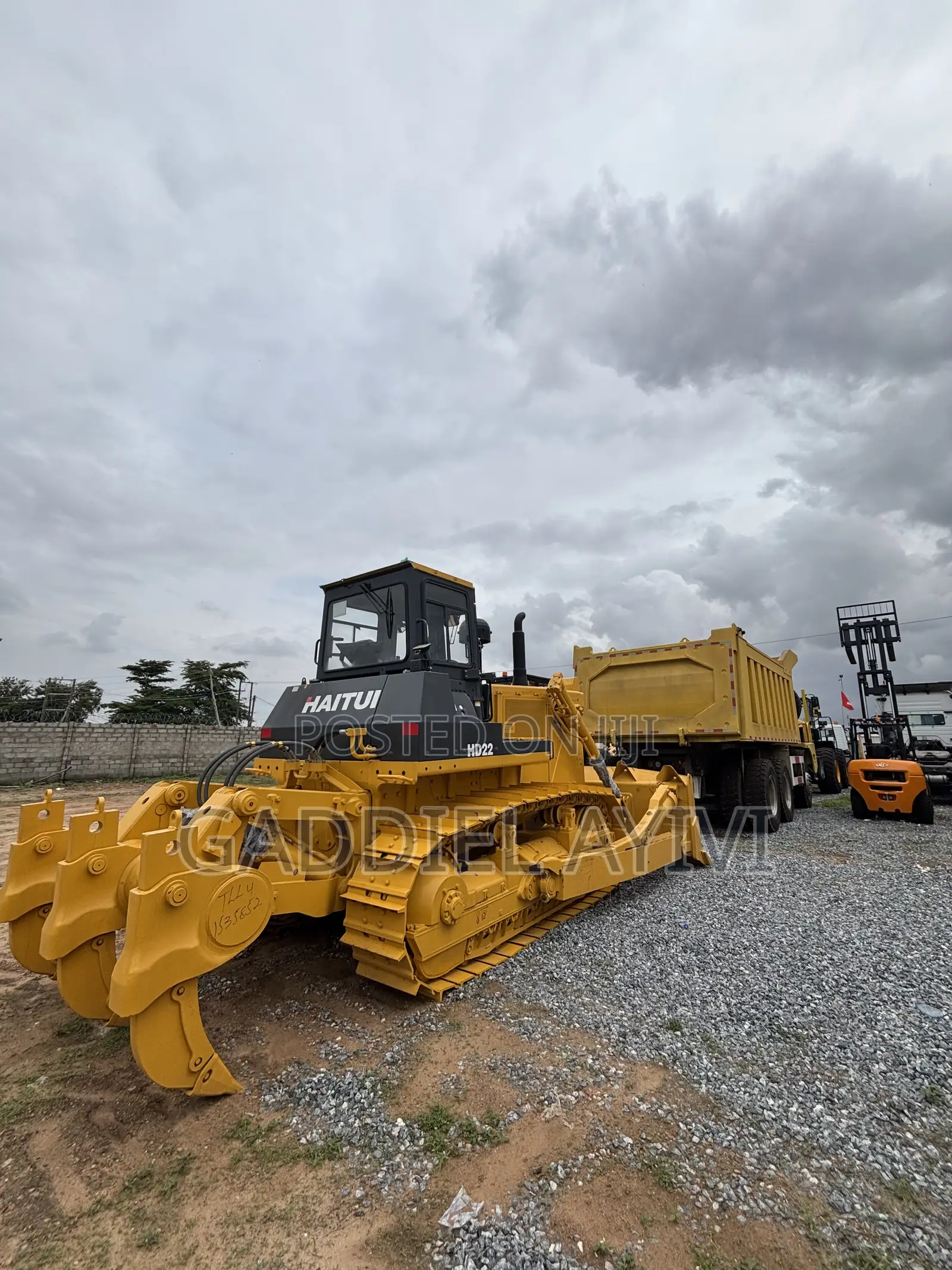 New Bulldozer Haitui
