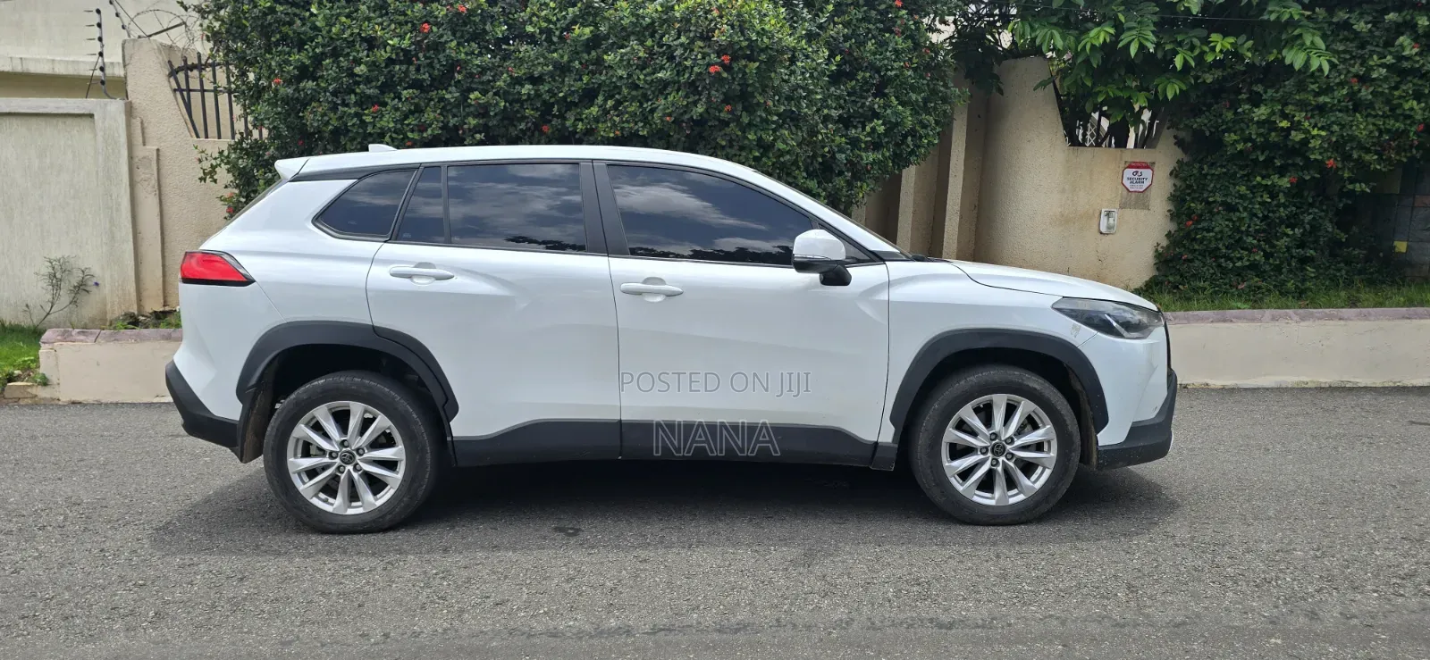 Toyota Corolla Cross LE AWD 2023 White