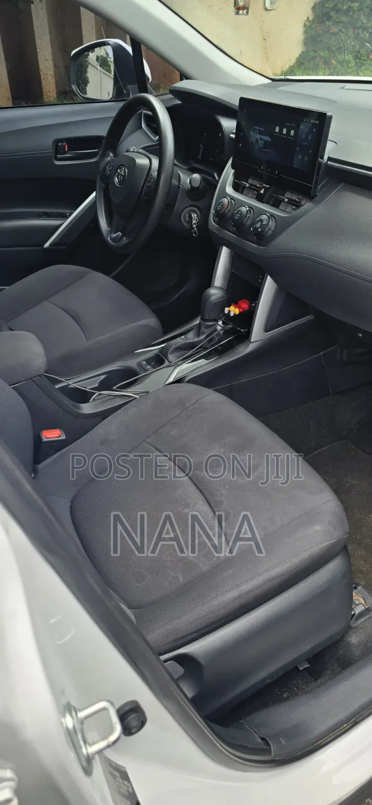 Toyota Corolla Cross LE AWD 2023 White
