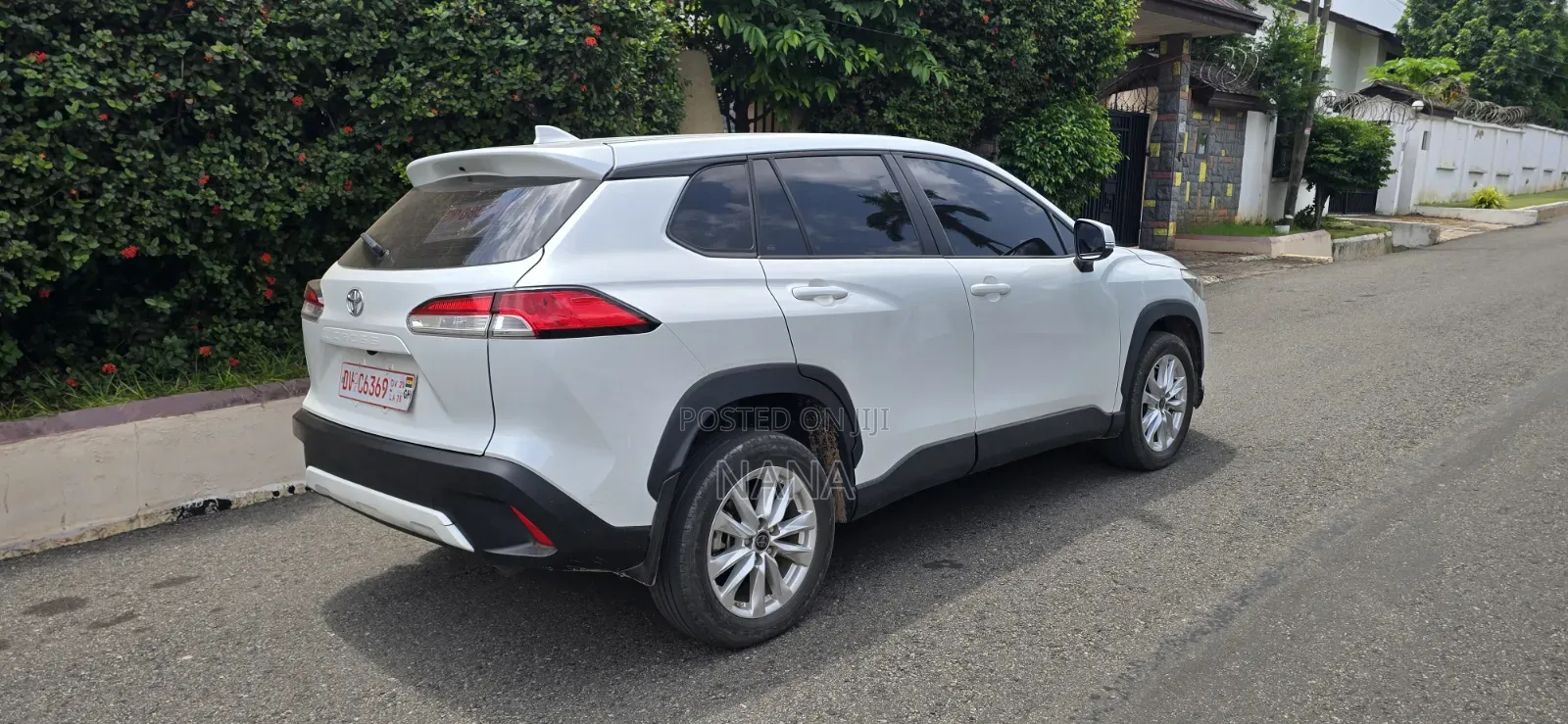 Toyota Corolla Cross LE AWD 2023 White
