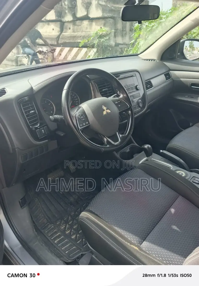 Mitsubishi Outlander 2016 Gray
