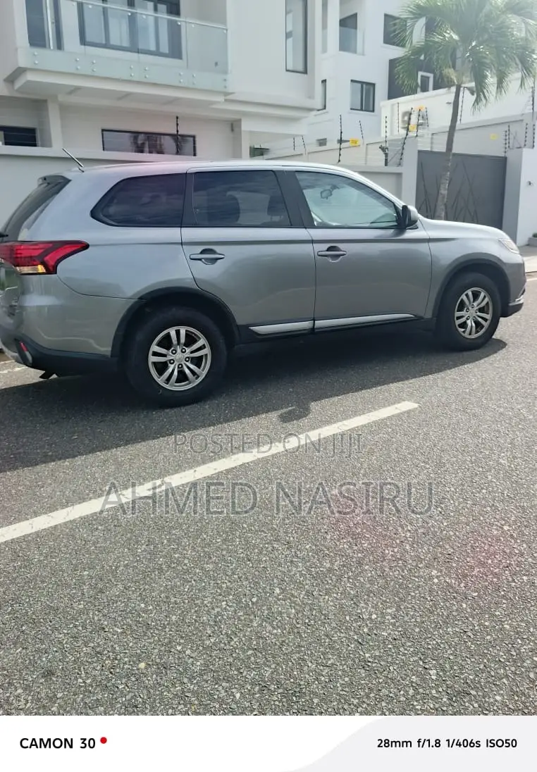 Mitsubishi Outlander 2016 Gray