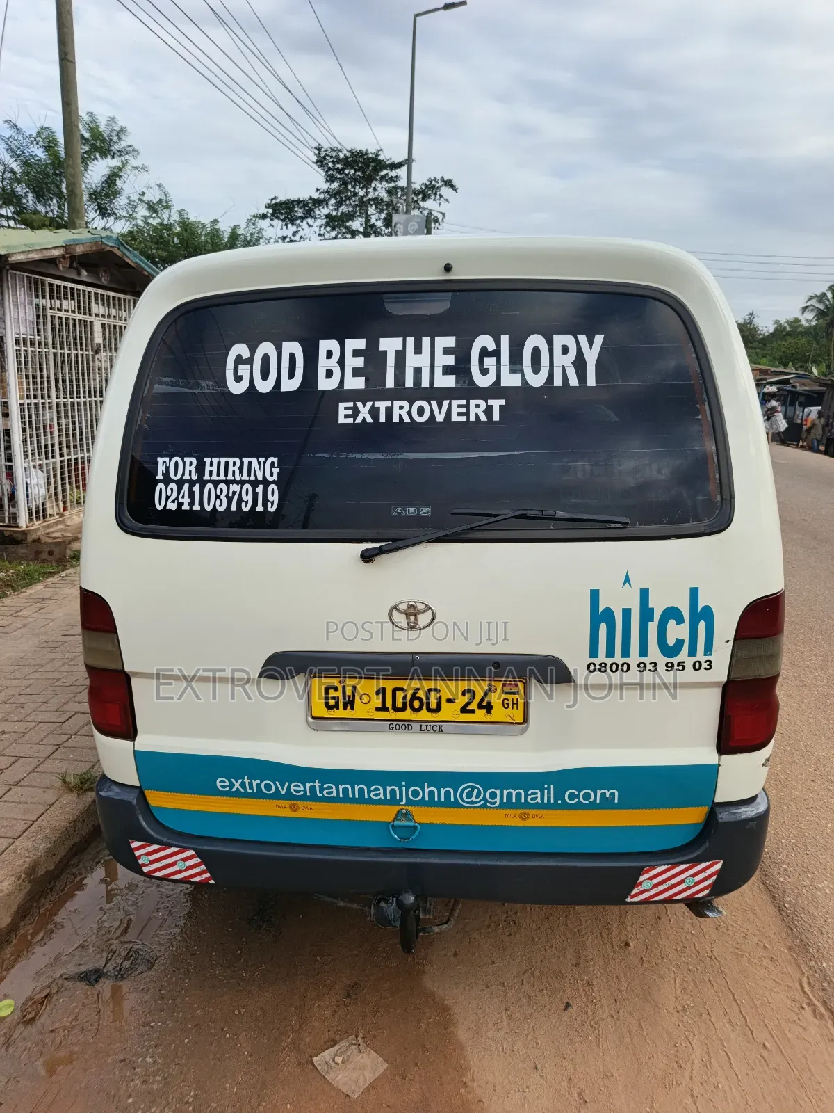 Toyota HiAce 2000 White