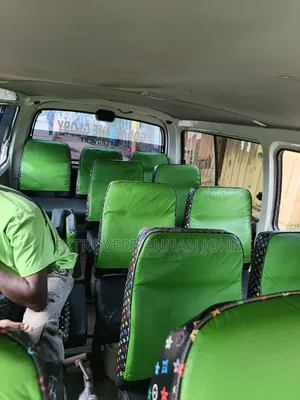 Toyota HiAce 2000 White