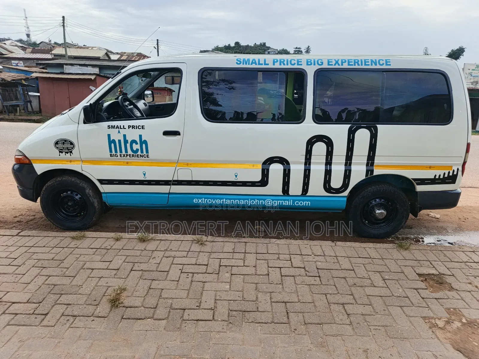 Toyota HiAce 2000 White