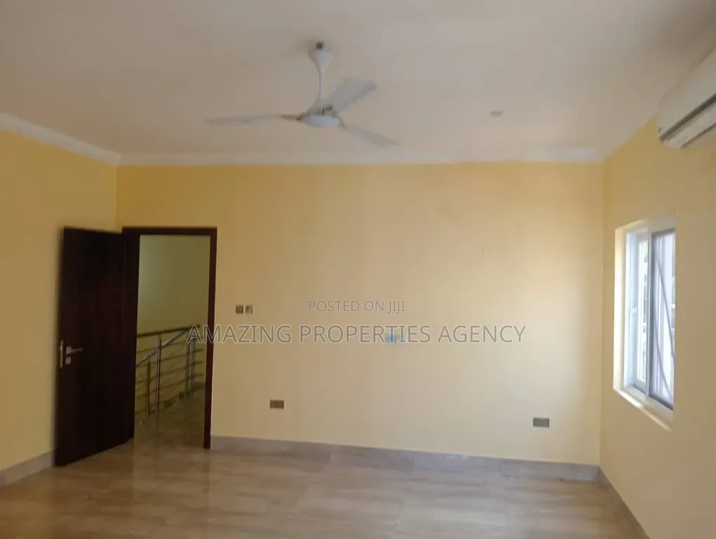 4bdrm House in Tse-Addo, Airport Residential Area for rent