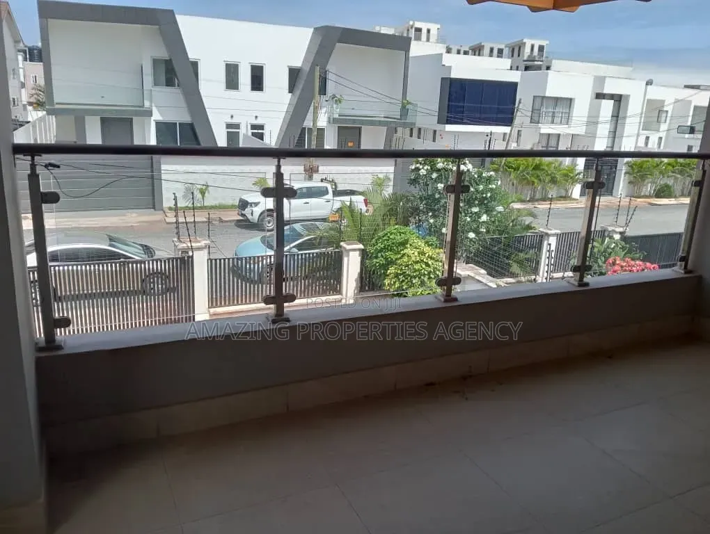 4bdrm House in Tse-Addo, Airport Residential Area for rent