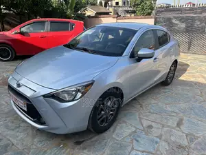 Toyota Yaris 1.5 Sedan L 2020 Silver