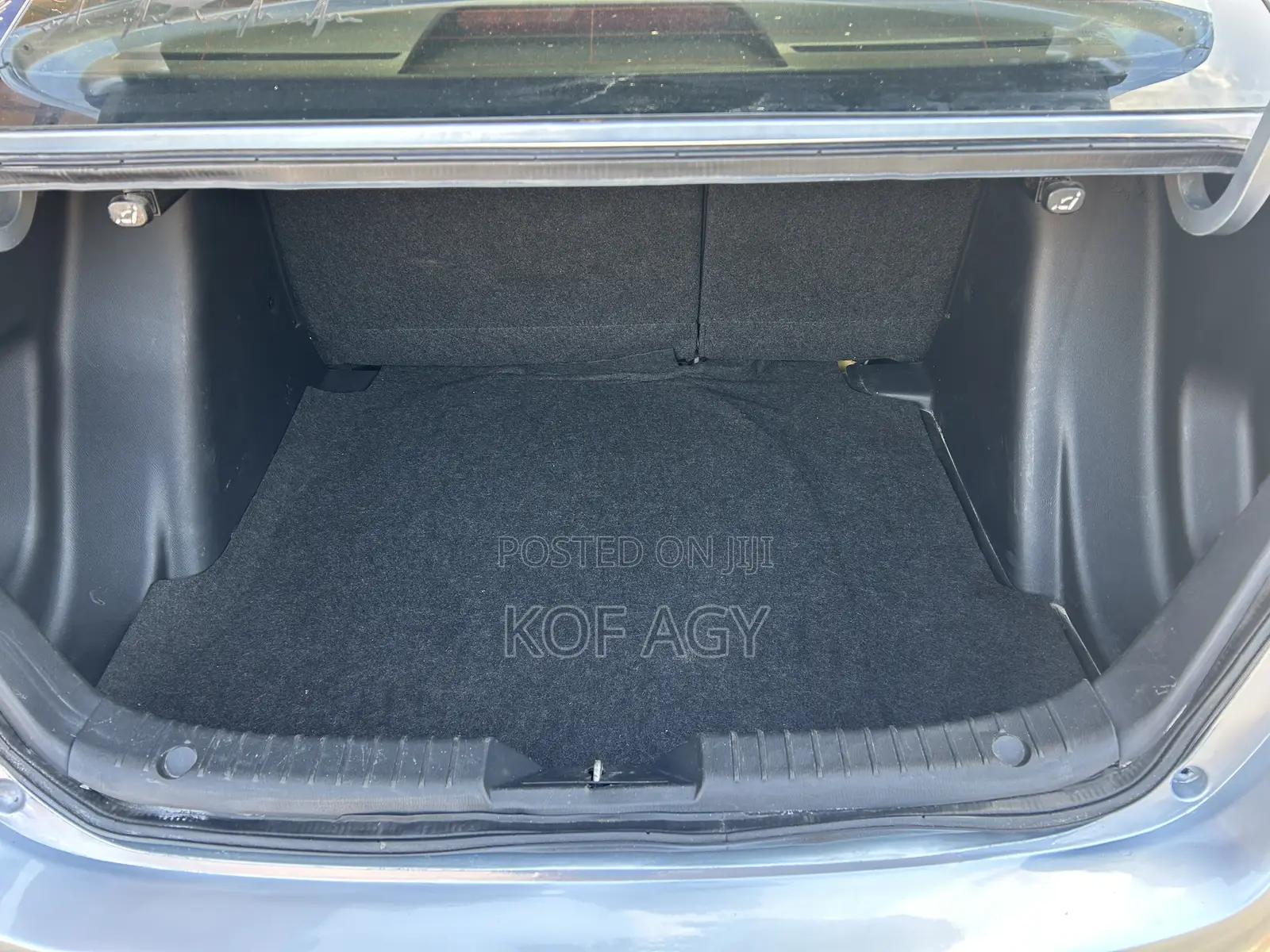 Toyota Yaris 1.5 Sedan L 2020 Silver