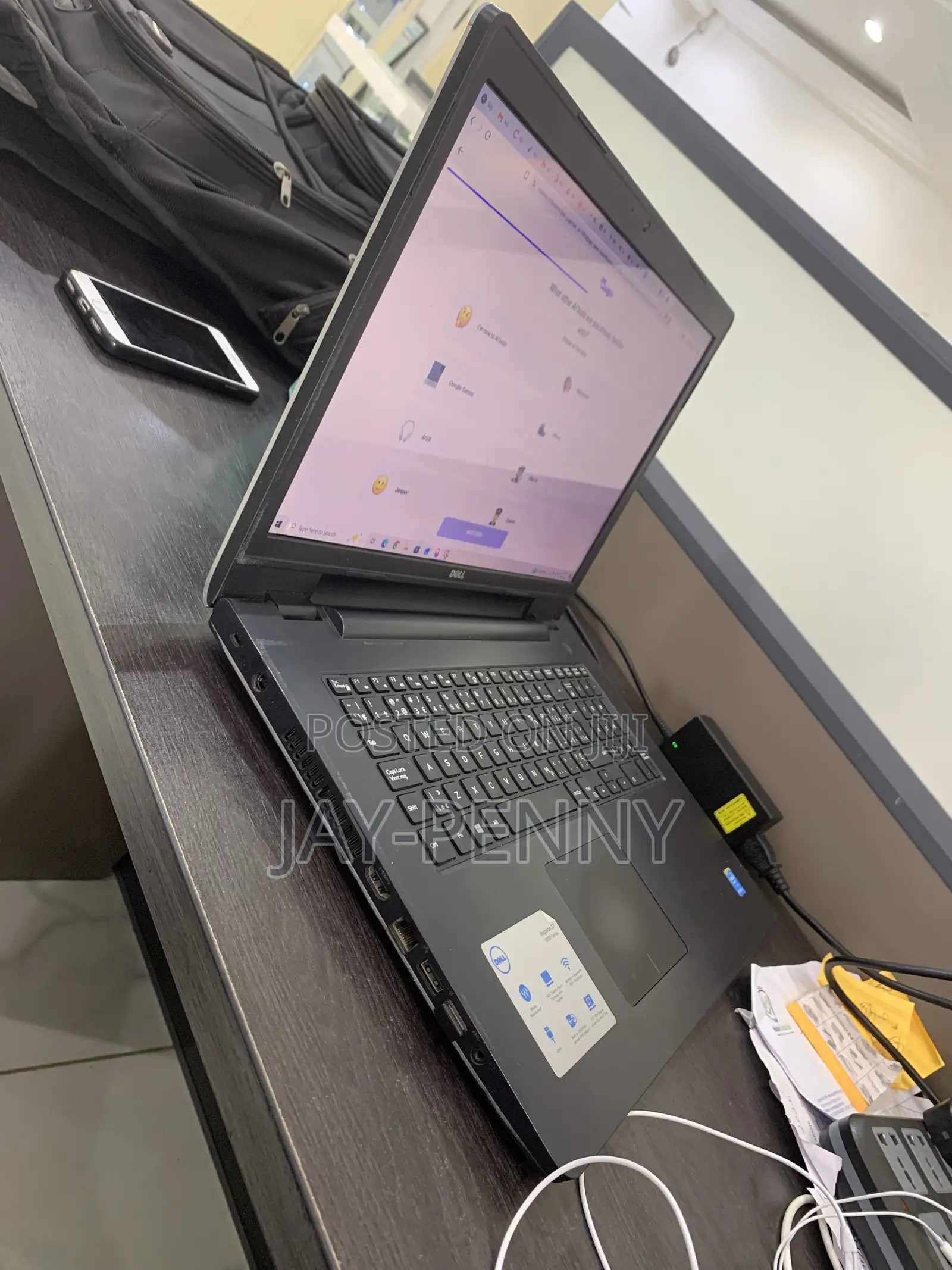 Laptop Dell Inspiron 17 5000 8GB Intel Core i5 SSD 256GB