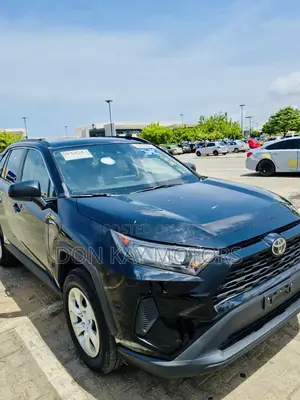 Toyota RAV4 LE AWD 2020 Black
