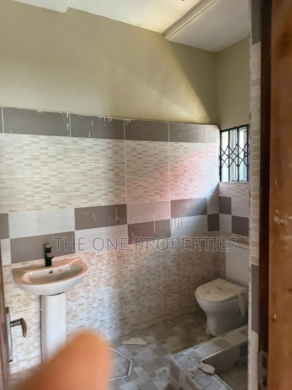 3bdrm House in Amasaman for sale