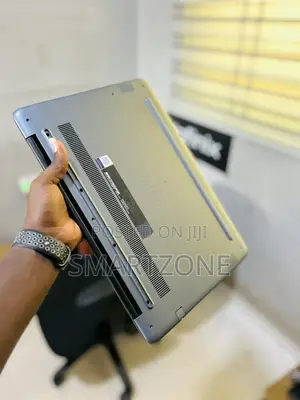 Laptop Dell Vostro 5481 8GB Intel Core i5 HDD+SSD 500GB