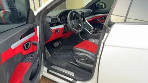 Lamborghini Urus 2025 White