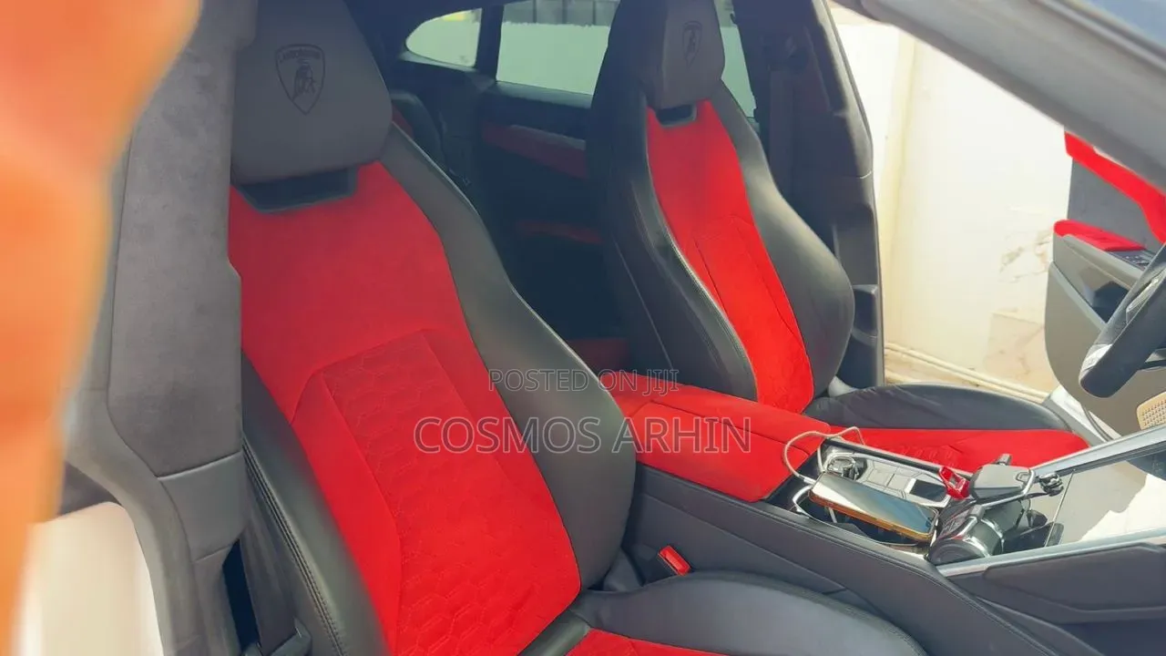 Lamborghini Urus 2025 White