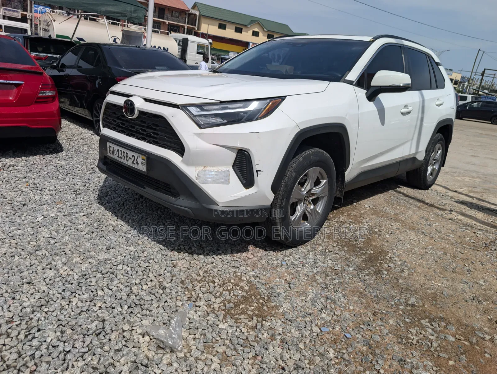 Toyota RAV4 XLE Premium 2022 Red