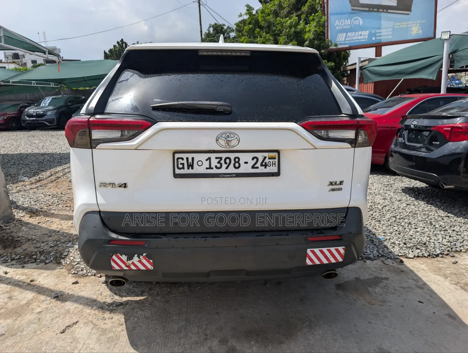 Toyota RAV4 XLE Premium 2022 Red
