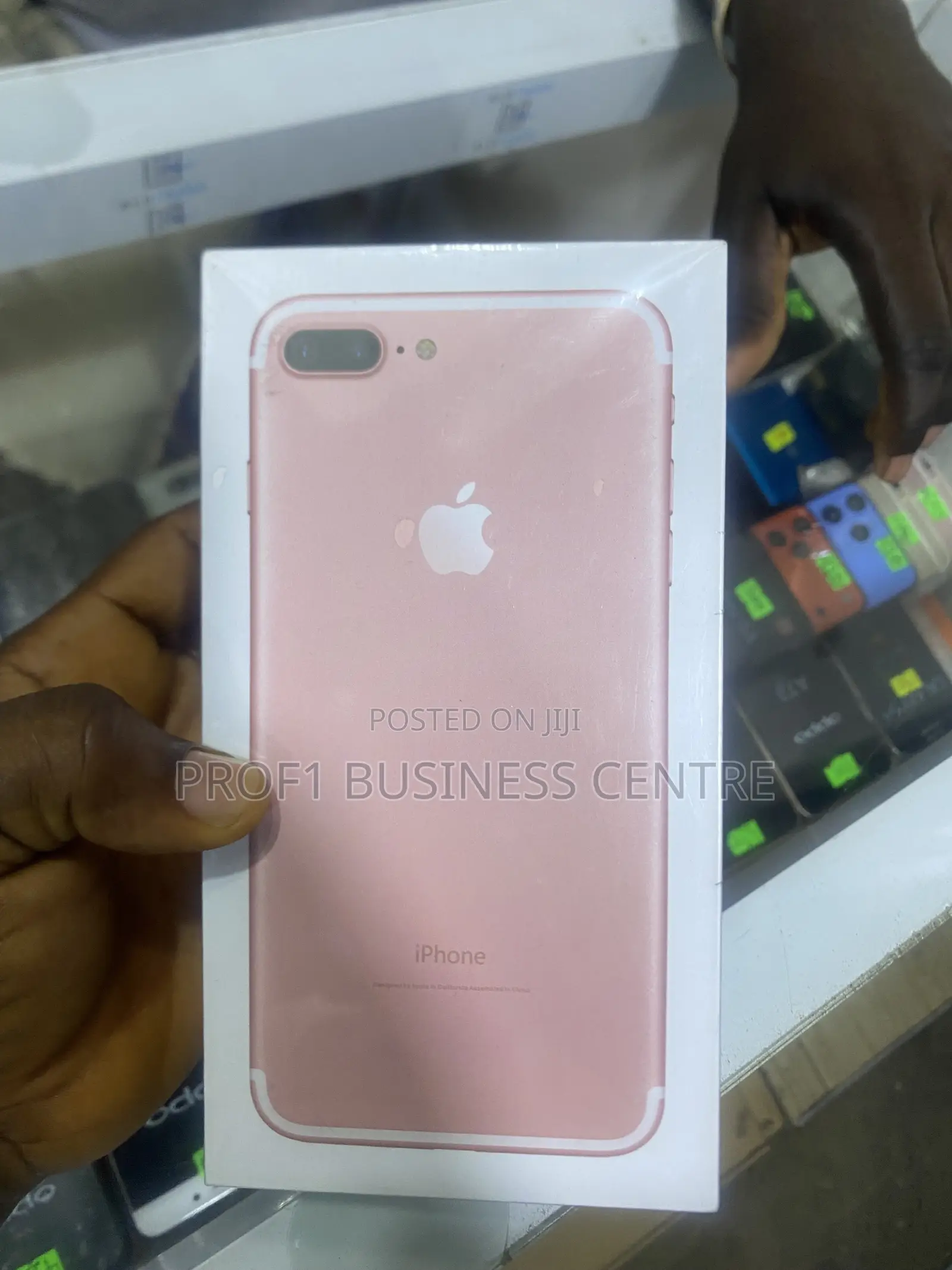 New Apple iPhone 7 Plus 128 GB Black