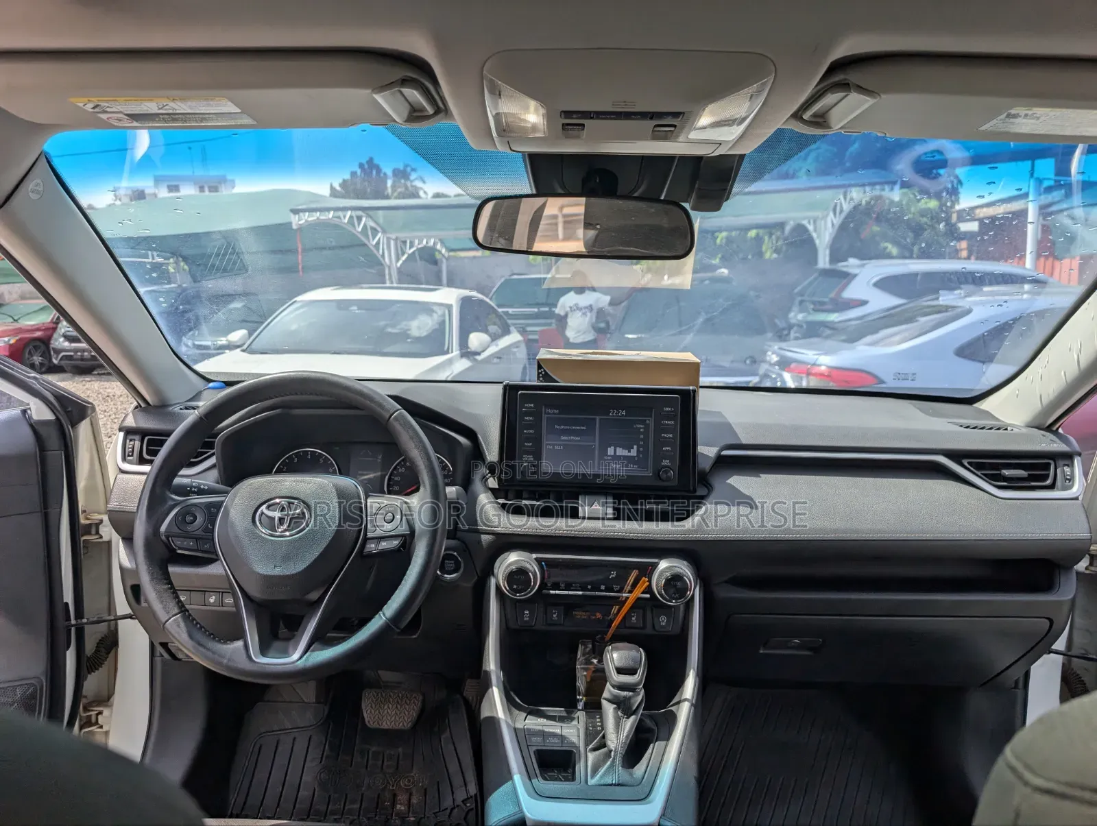 Toyota RAV4 XLE Premium 2022 Red