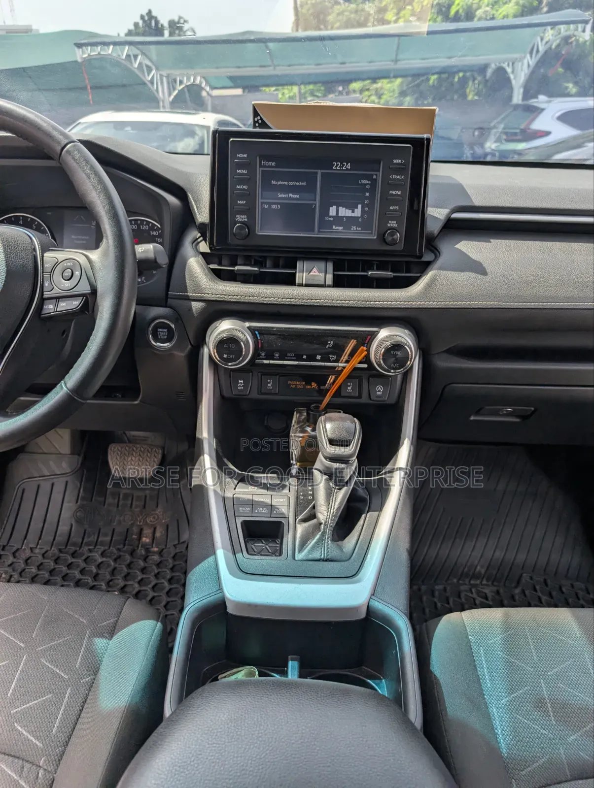 Toyota RAV4 XLE Premium 2022 Red