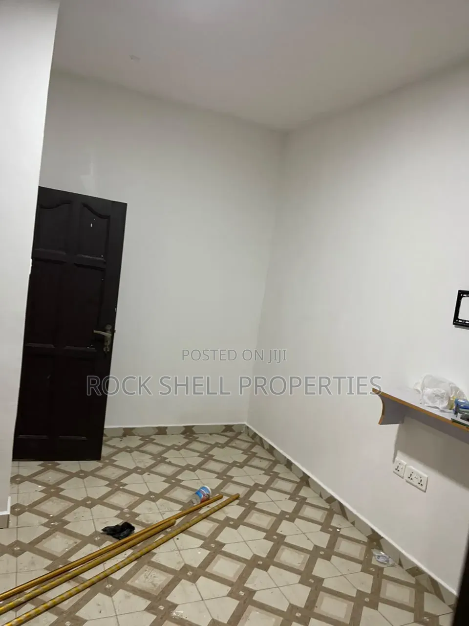 1bdrm Apartment in Rock-Shell, Adenta for rent