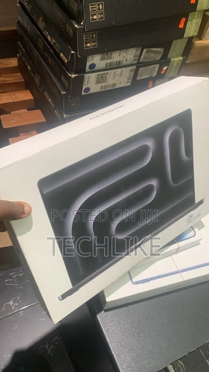 New Laptop Apple MacBook Pro 2026 M5 Max 48GB Apple M5 Max SSD 2T