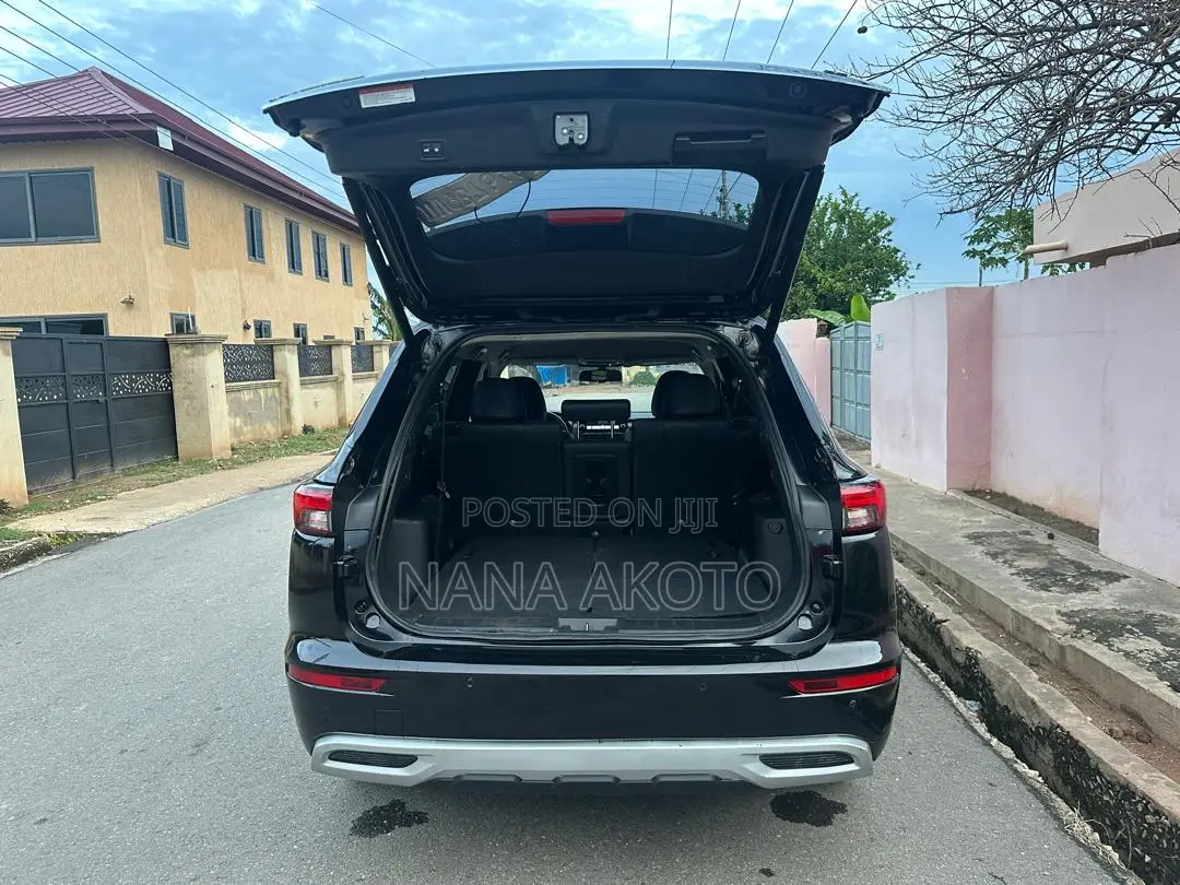 Mitsubishi Outlander SEL 2023 Black