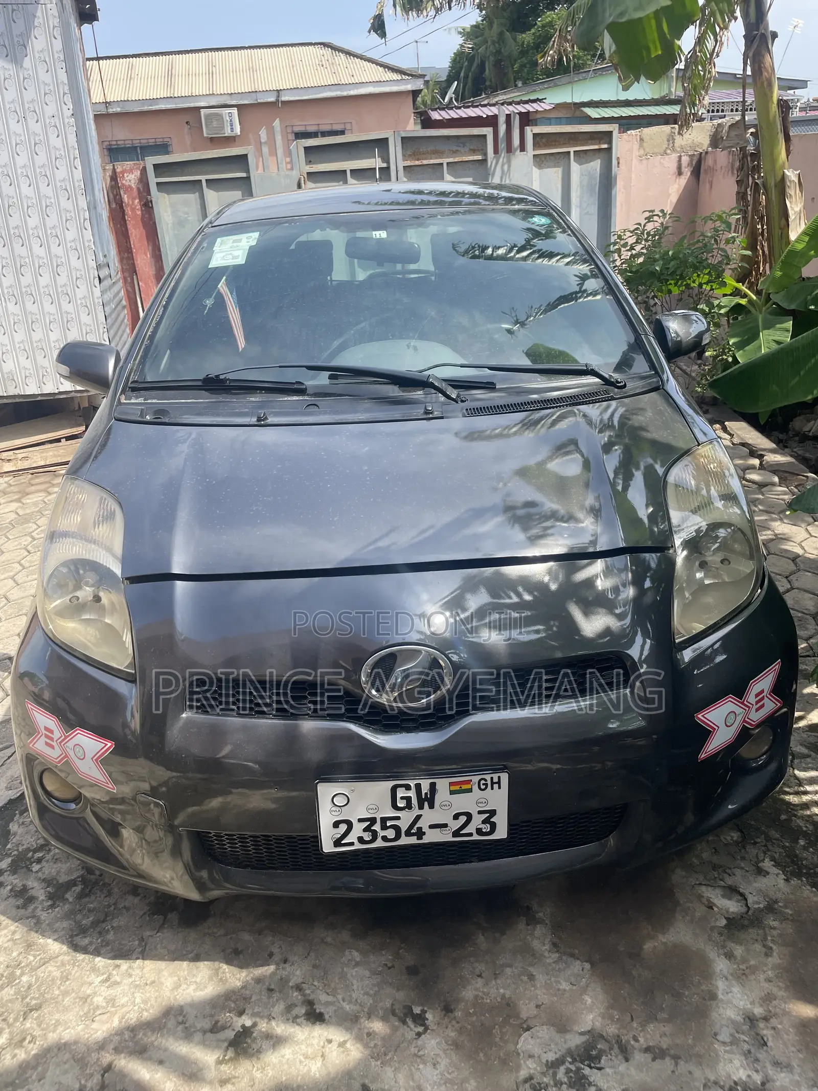 Toyota Vitz 1.3 AWD 5dr 2010 Gray