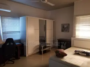 4 Bedroom Executive Home With Gym, Bar Pool Table