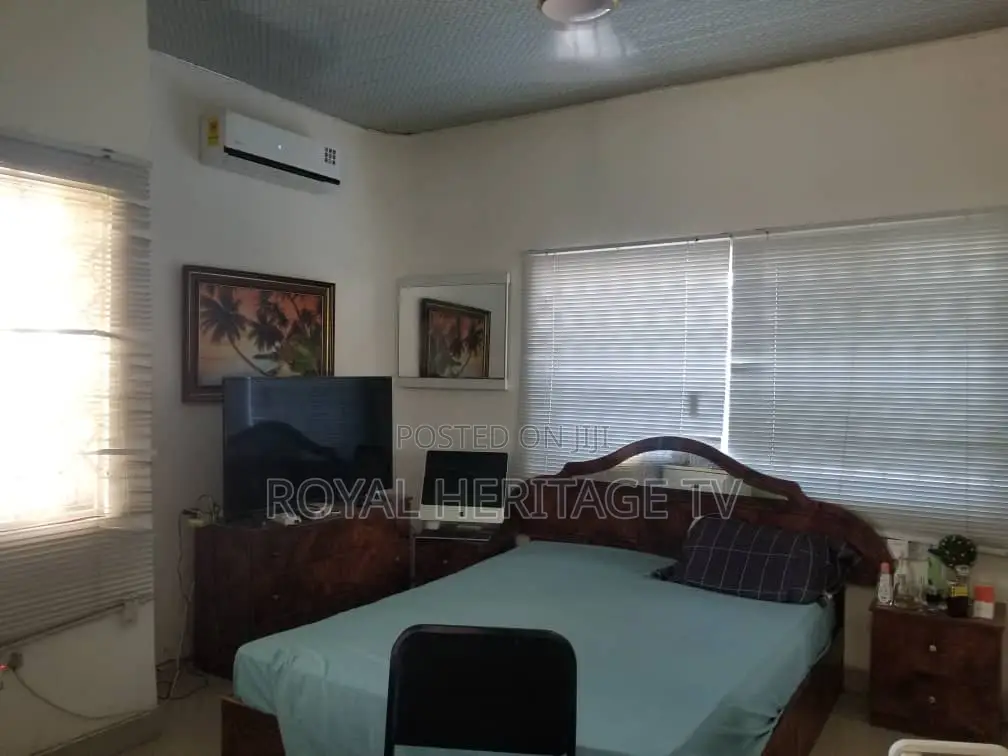 4 Bedroom Executive Home With Gym, Bar Pool Table