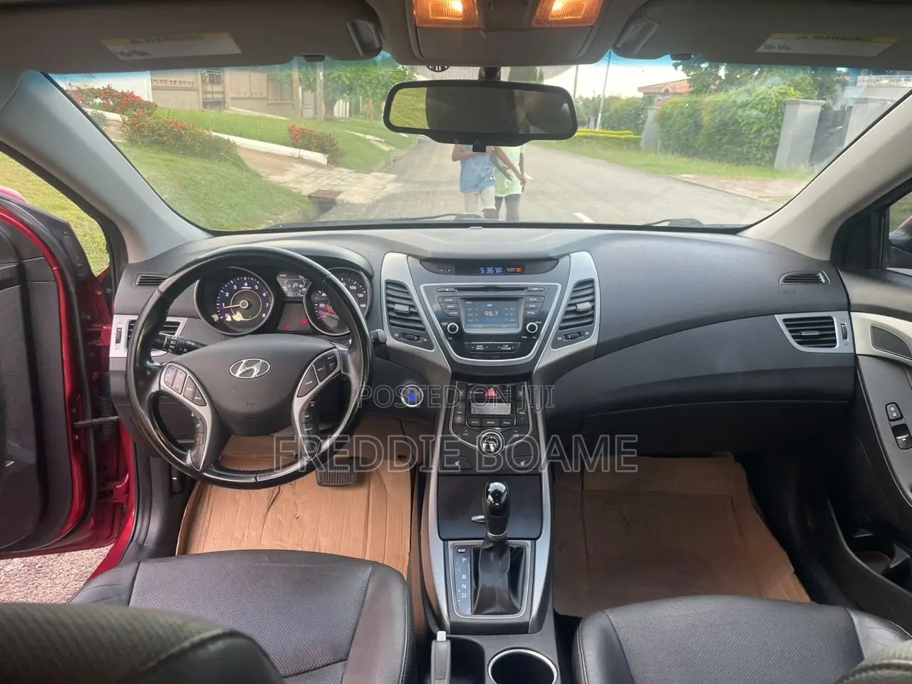 Hyundai Elantra 2016 Red