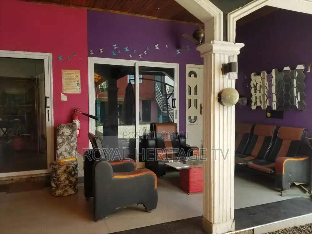 4 Bedroom Executive Home With Gym, Bar Pool Table