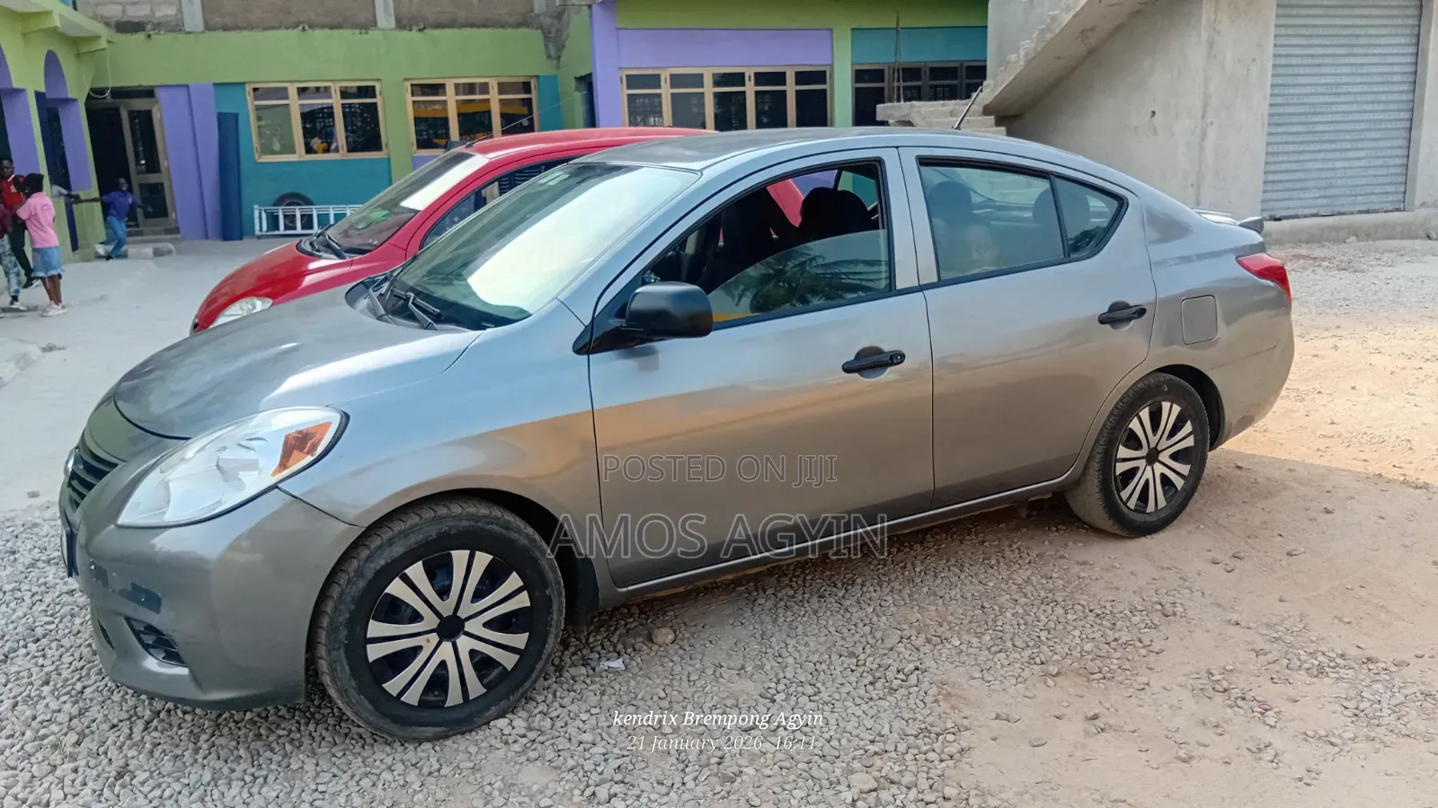 Nissan Versa 2013 Gray