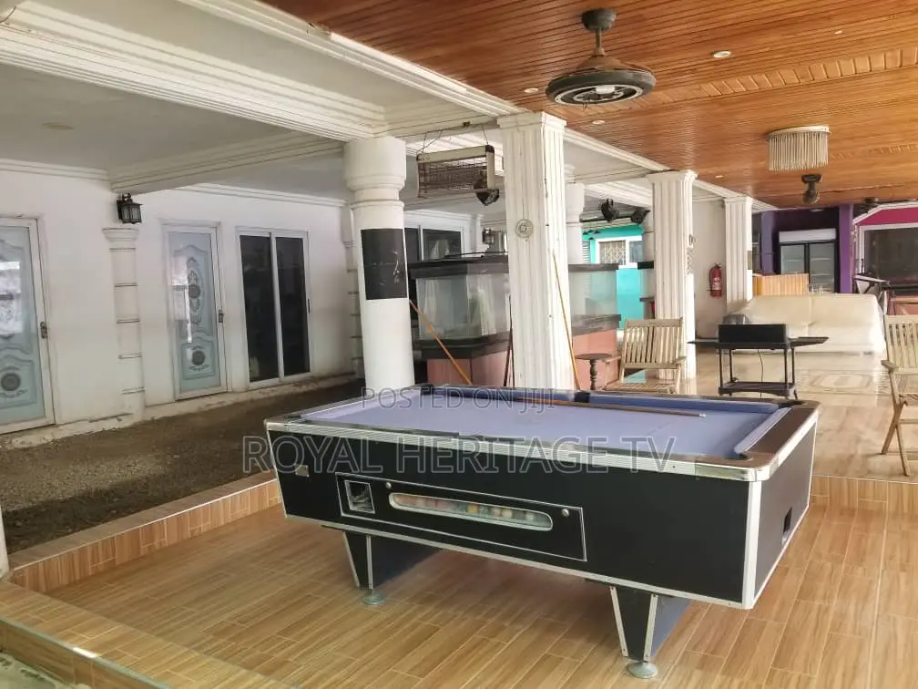 4 Bedroom Executive Home With Gym, Bar Pool Table