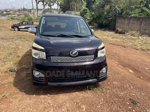 Toyota Voxy 2010 Black