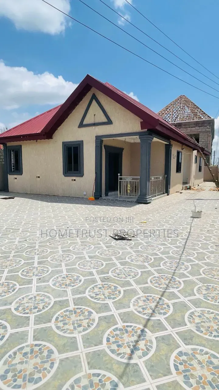 3bdrm House in Ablekuma Peace, Manhean for sale