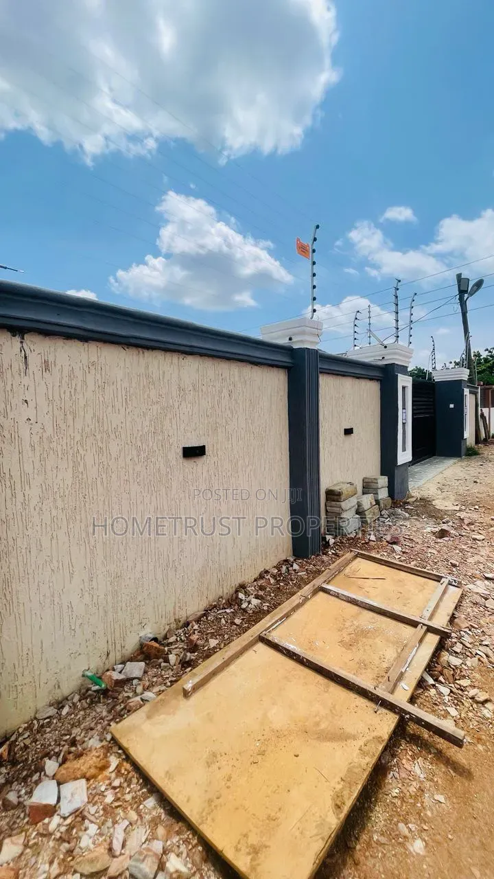 3bdrm House in Ablekuma Peace, Manhean for sale