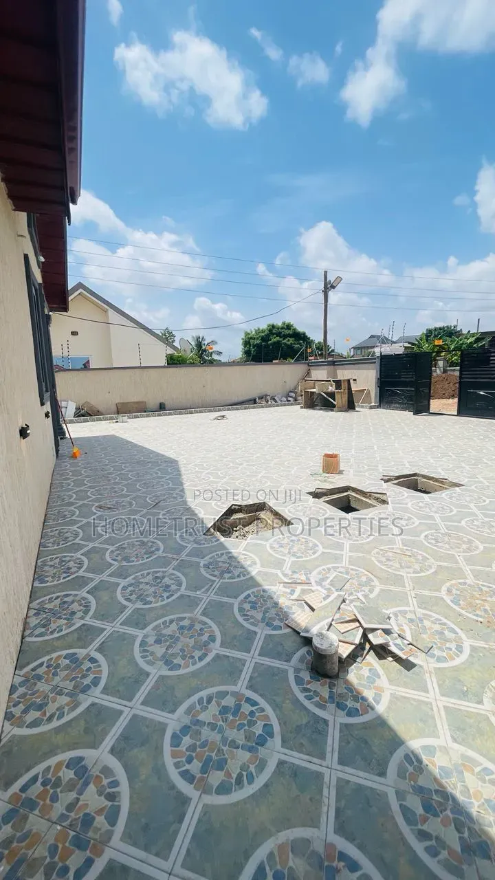 3bdrm House in Ablekuma Peace, Manhean for sale
