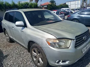 Toyota Highlander 2010 Silver