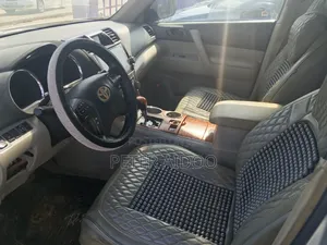 Toyota Highlander 2010 Silver
