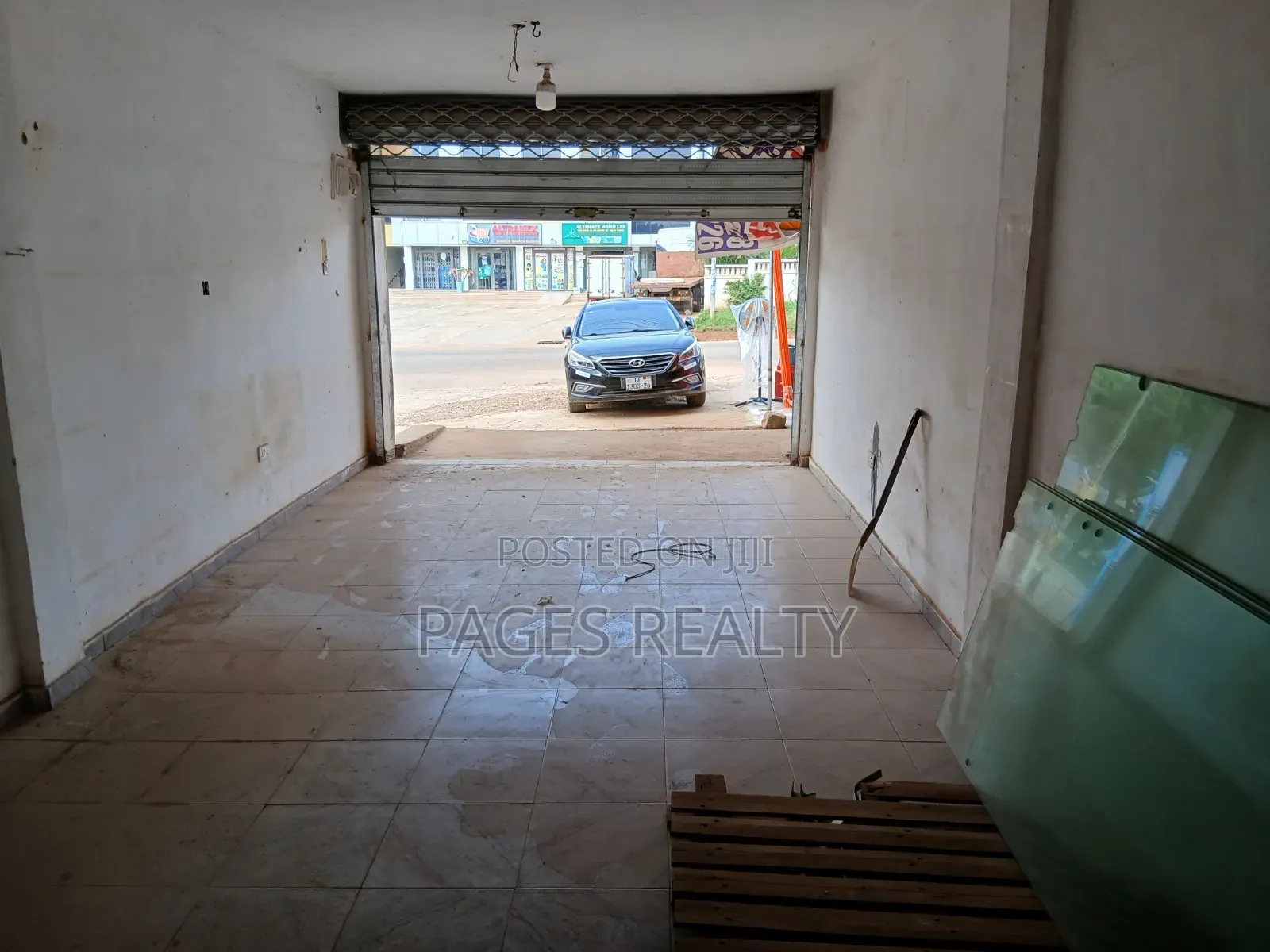 Spacious Shop at Agbogba Police Station Area