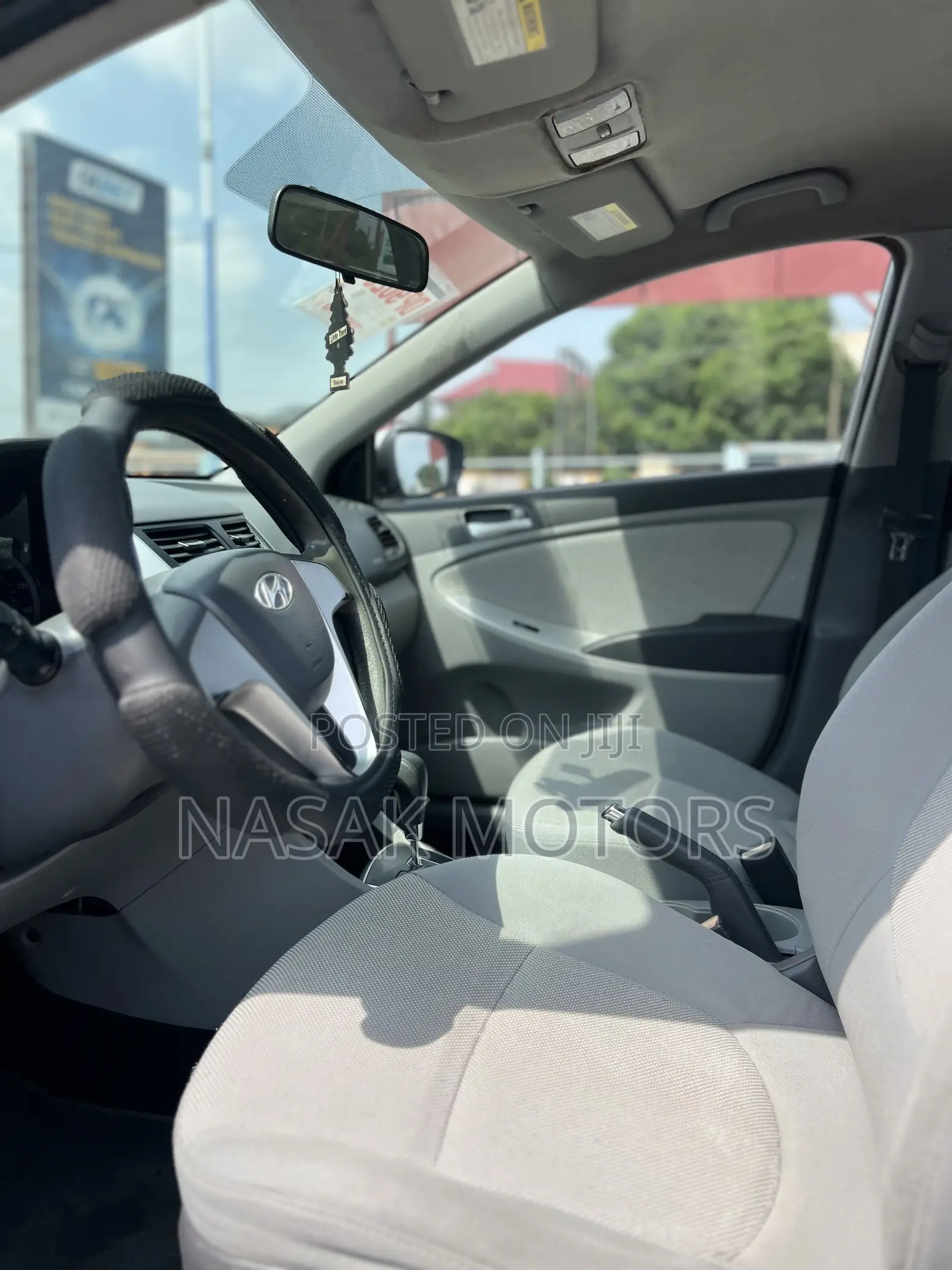 Hyundai Accent 2011 Silver