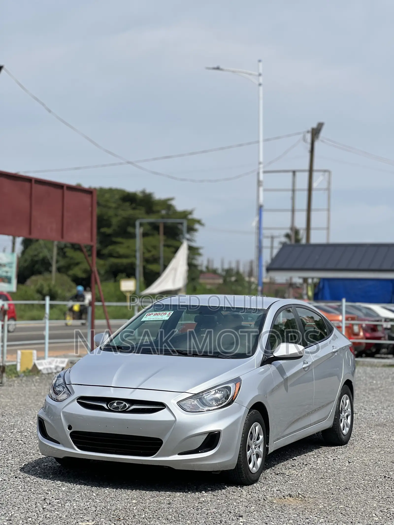 Hyundai Accent 2011 Silver