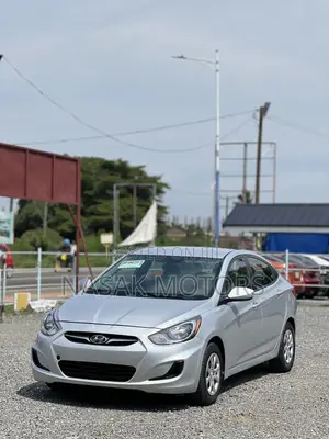 Hyundai Accent 2011 Silver