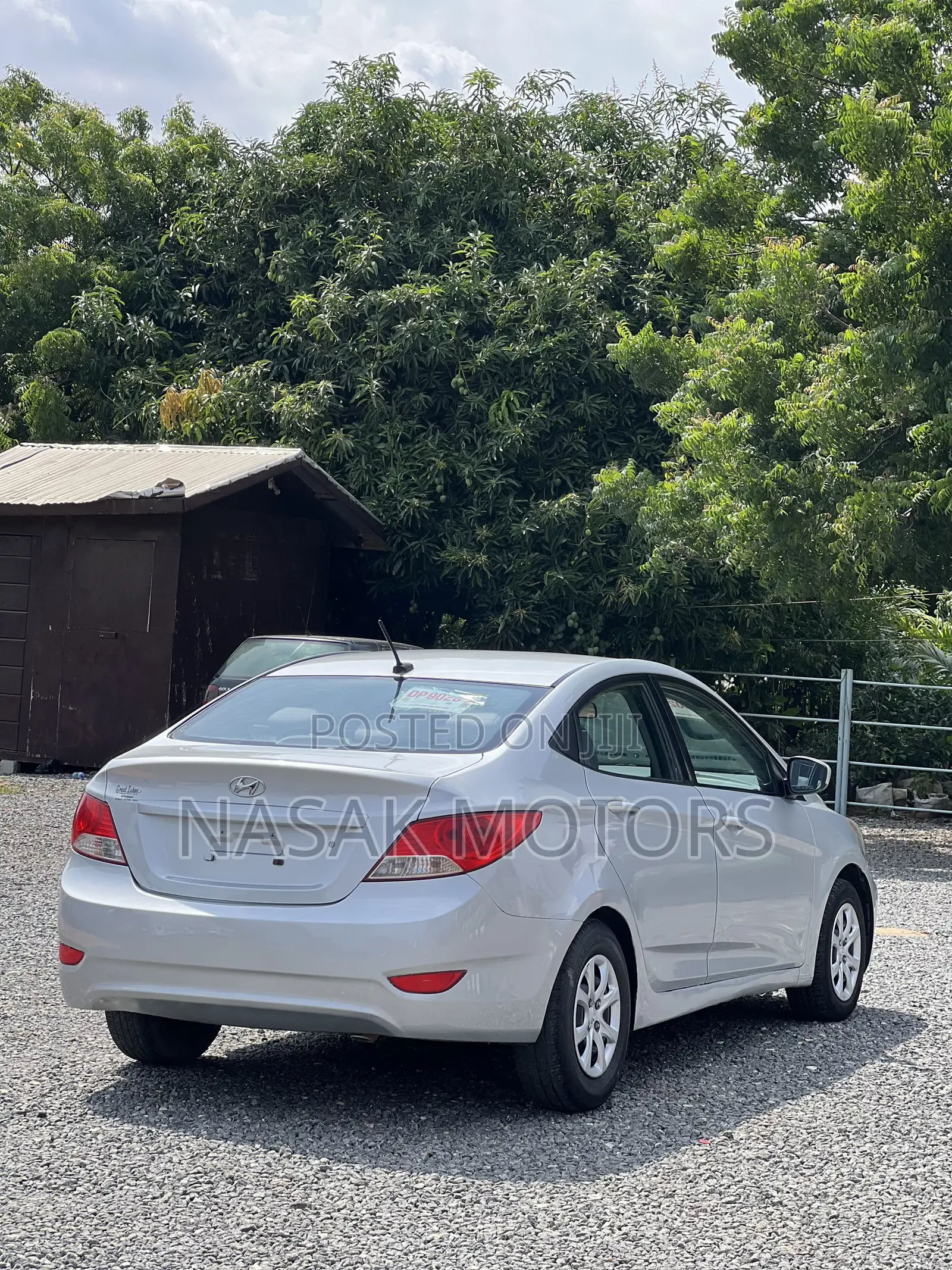 Hyundai Accent 2011 Silver